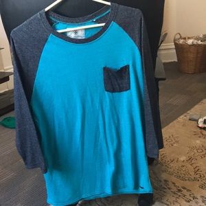 Men’s teal & grey 3/4 quarter length sleeves!